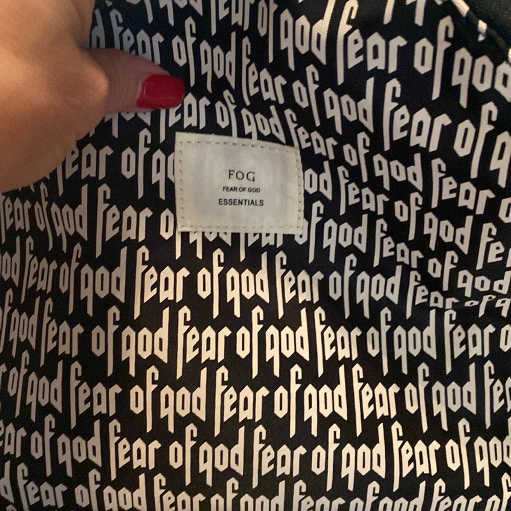 Essentials backpack - Picture 3 of 5